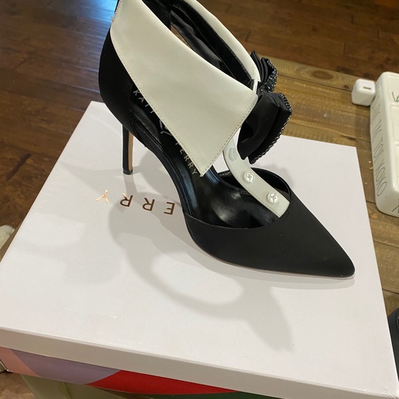 COPY - Katy Perry shoes - Picture 4 of 7